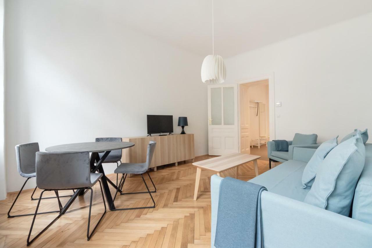 Universum Apartment 2 Vienna Exterior photo